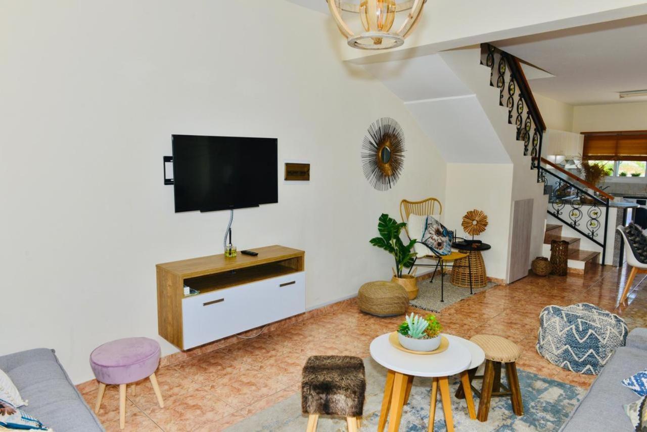 Melanos Residence 2 Bdrm Townhouse With Private Pool Klorakas ภายนอก รูปภาพ