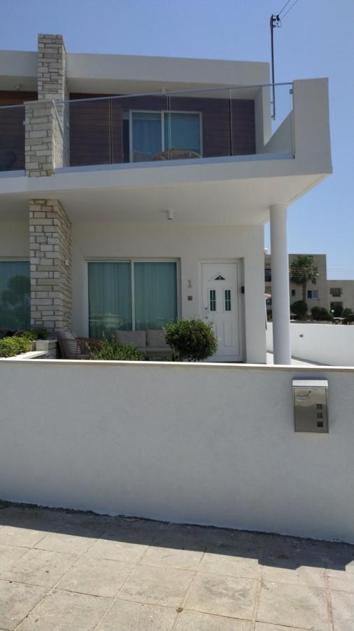 Melanos Residence 2 Bdrm Townhouse With Private Pool Klorakas ภายนอก รูปภาพ