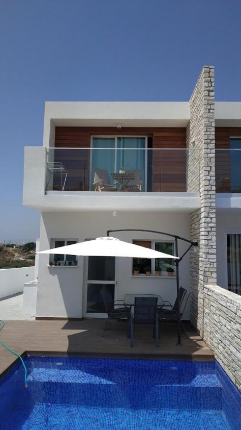 Melanos Residence 2 Bdrm Townhouse With Private Pool Klorakas ภายนอก รูปภาพ