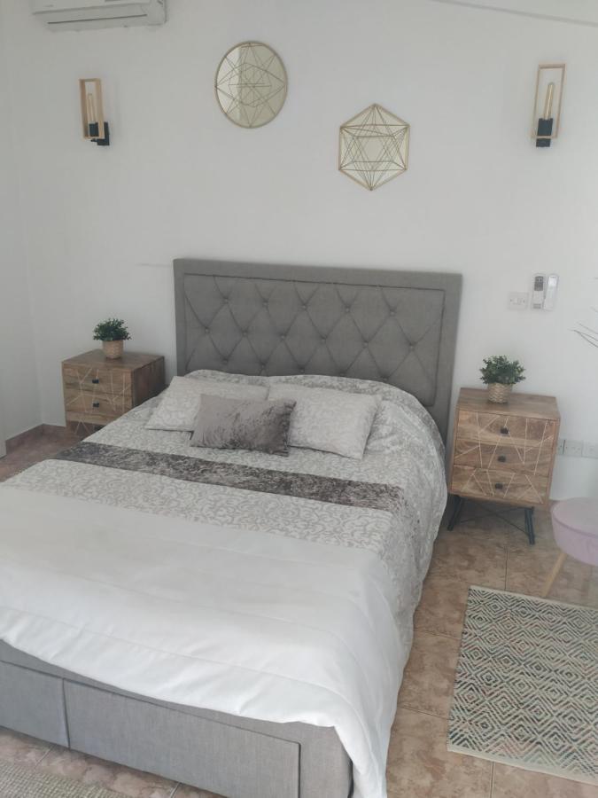 Melanos Residence 2 Bdrm Townhouse With Private Pool Klorakas ภายนอก รูปภาพ
